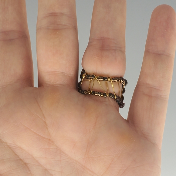 Brown Goldtone Sandstone w/ Blue Swarovski Crystal Ring - Picture 3 of 5